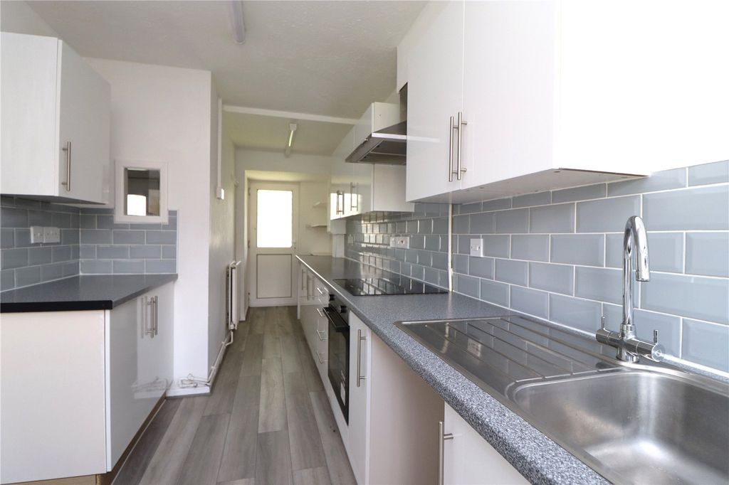 Property photo 3 of 13 Kitchen