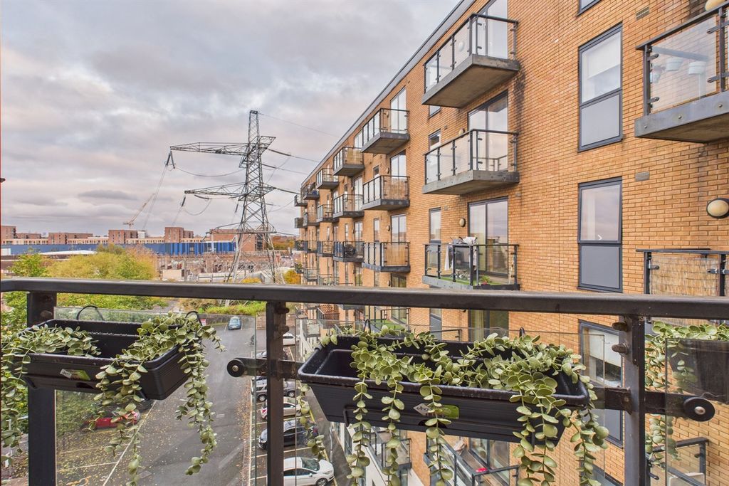 Property photo 3 of 12 Balcony