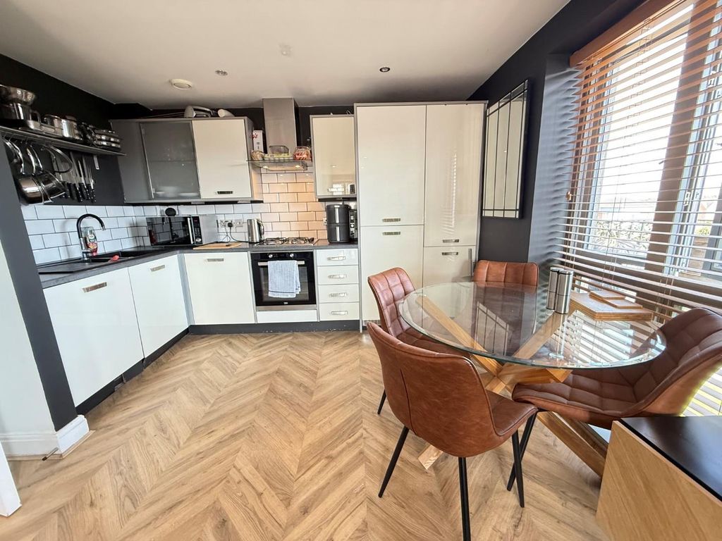Property photo 3 of 11 1.Jpg