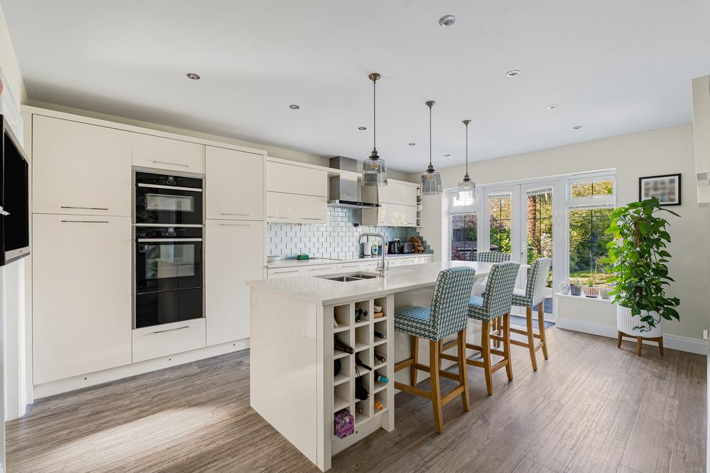 Property photo 3 of 55 Kitchen