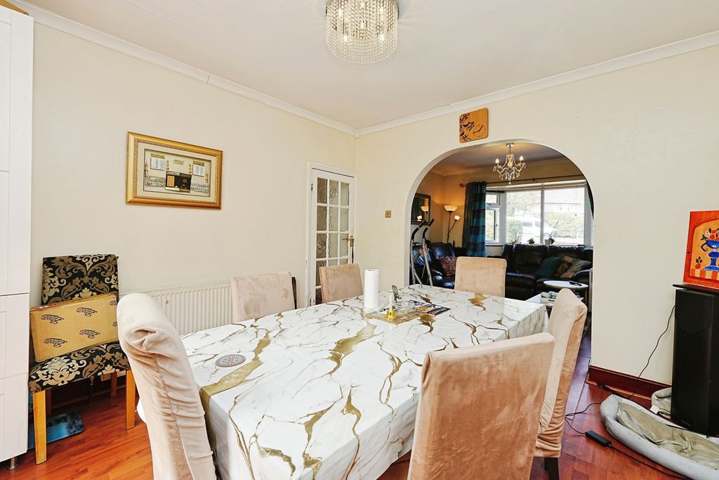 Property photo 3 of 23 Dining Area