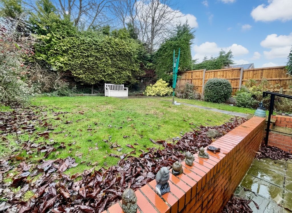 Property photo 2 of 14 4835351