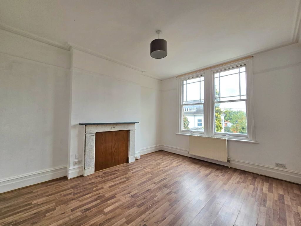 Property photo 2 of 3