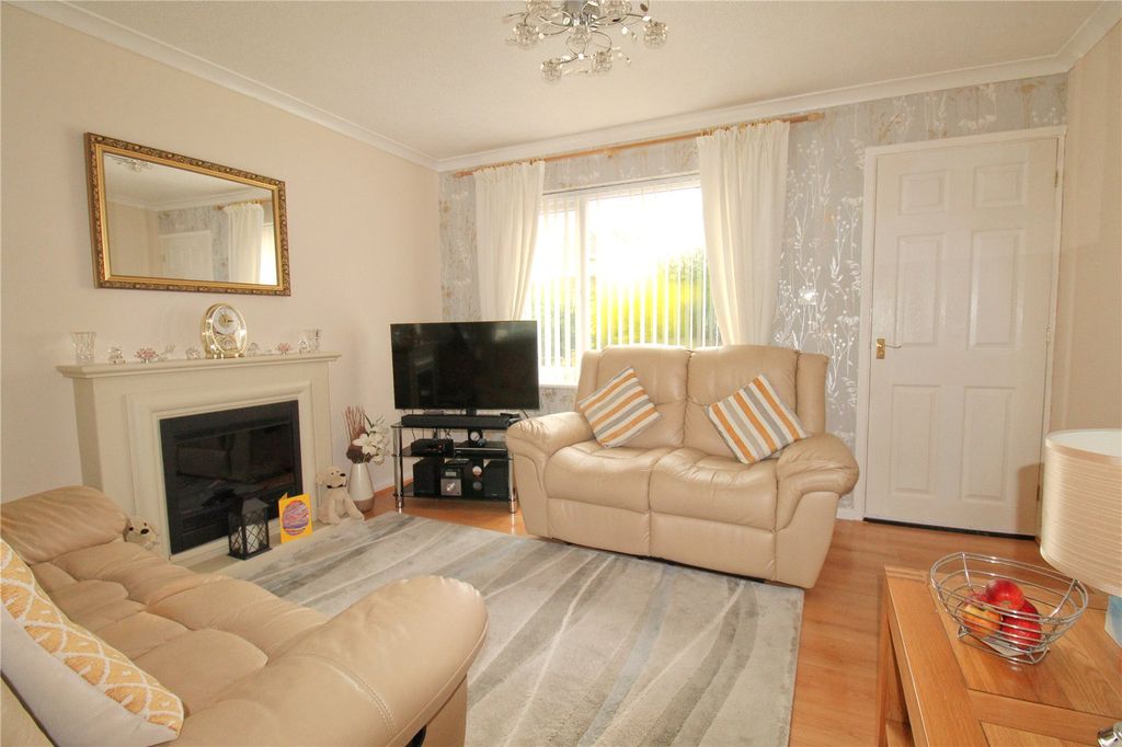 Property photo 3 of 17 Picture No. 15