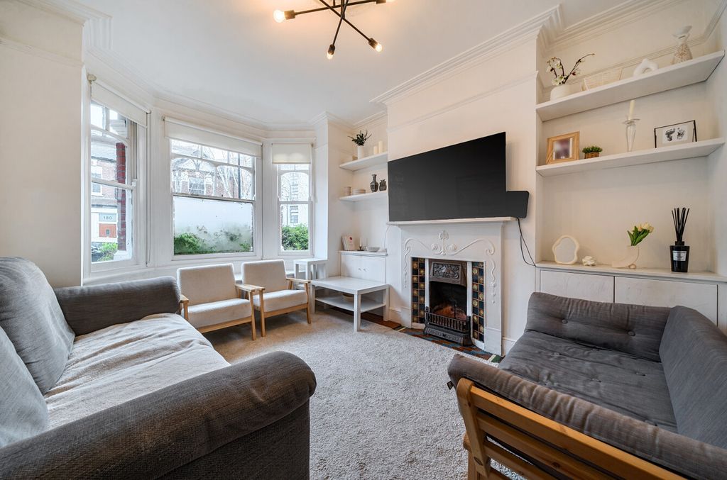 Property photo 1 of 12 1419451-18-699F2F...