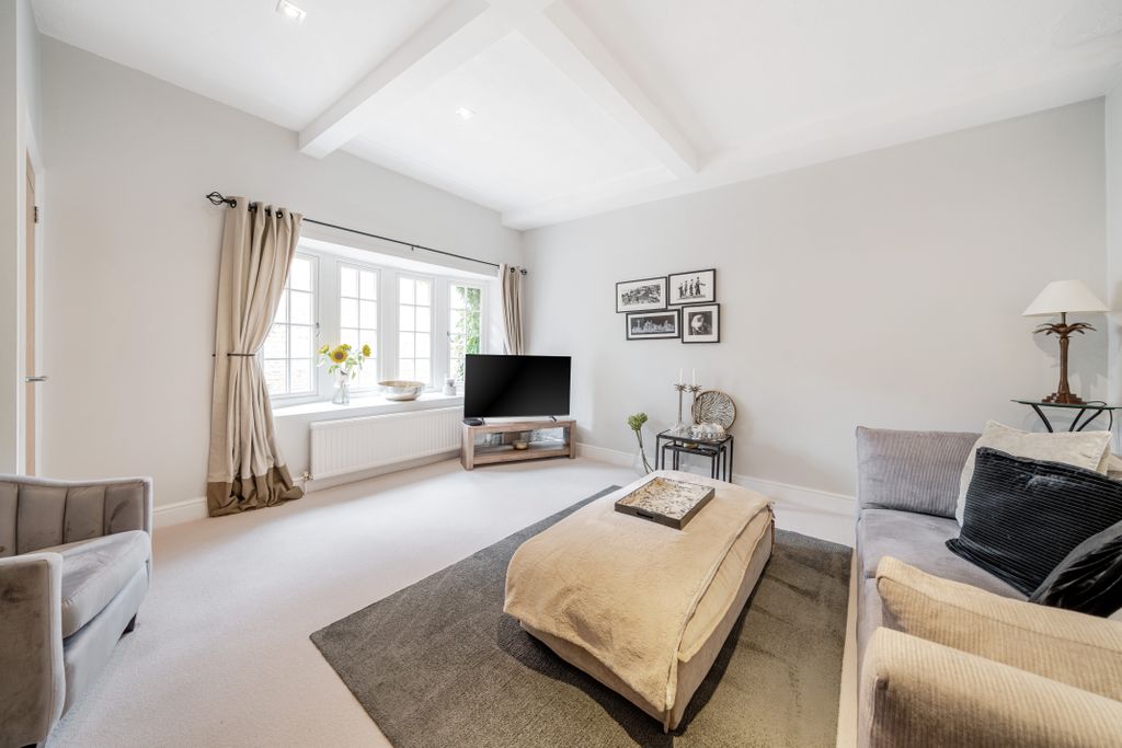 Property photo 3 of 7