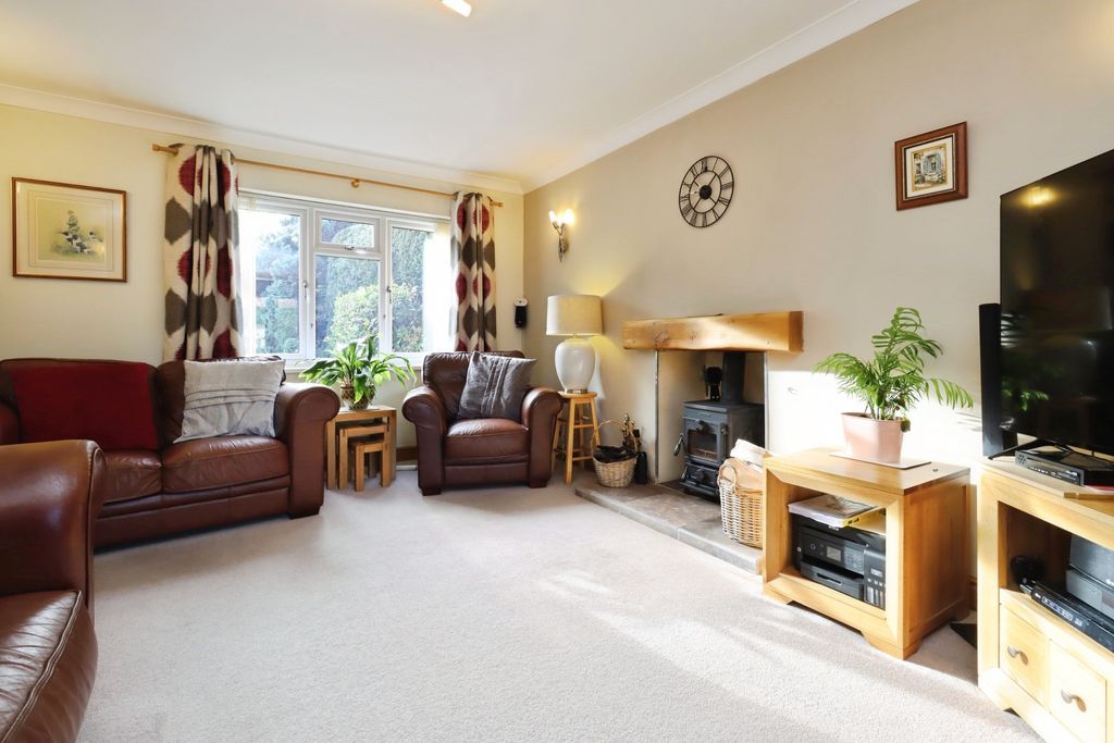 Property photo 2 of 33 4662992