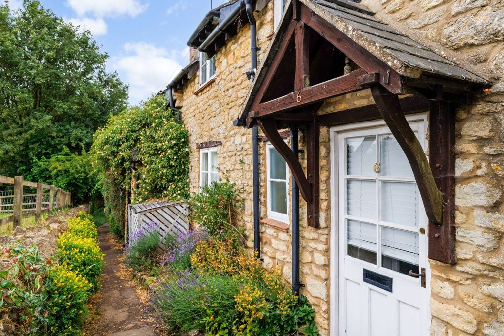 Property photo 3 of 9