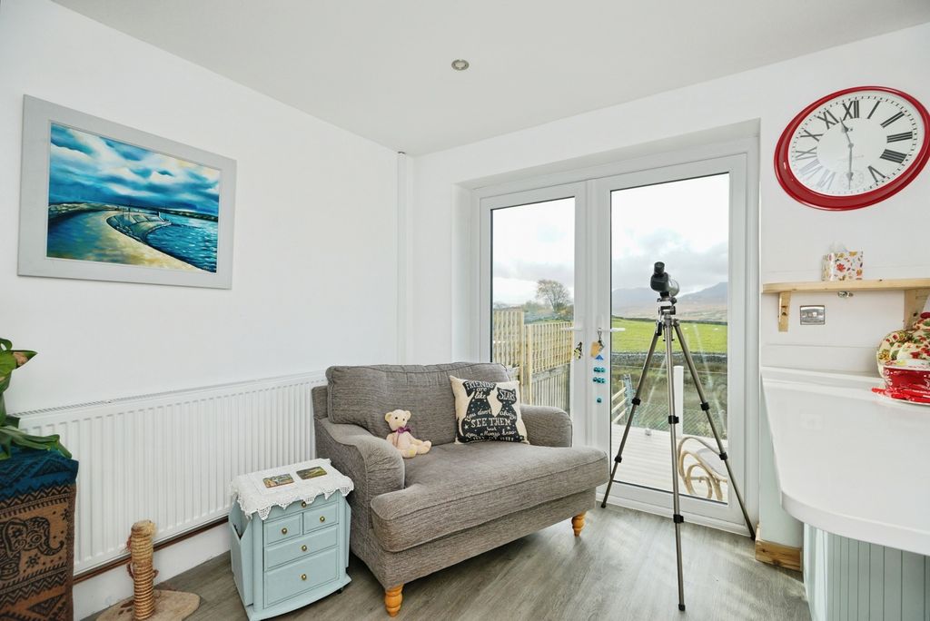 Property photo 3 of 34 Photo