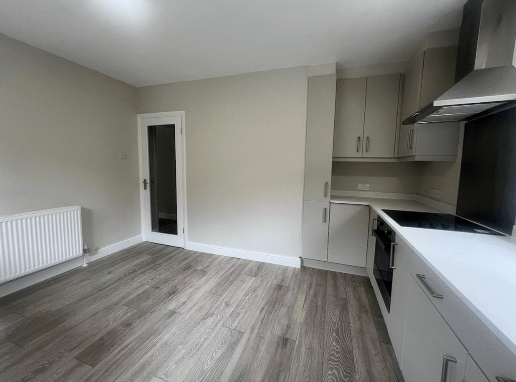 Property photo 1 of 5 Rydal Rd, London Sw16, UK