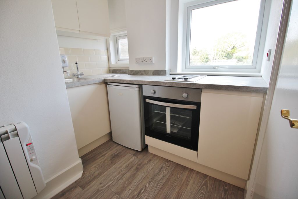 Property photo 3 of 5 Open-Plan Kitchen