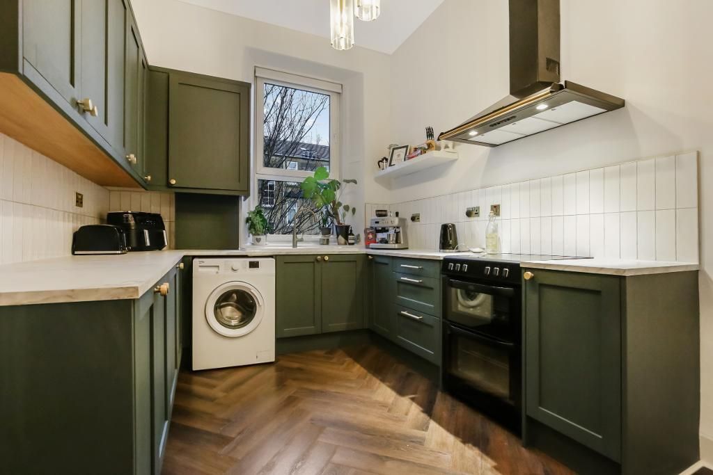 Property photo 3 of 19 Kitchen