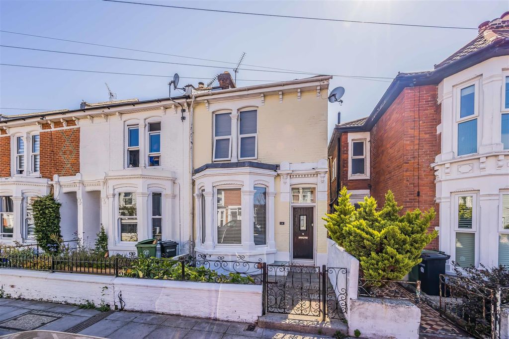 Property photo 3 of 30 14 Francis Avenue, Southsea-Small-Porticomarketing