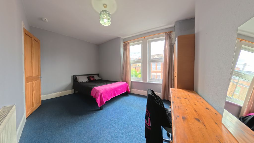 Property photo 2 of 7