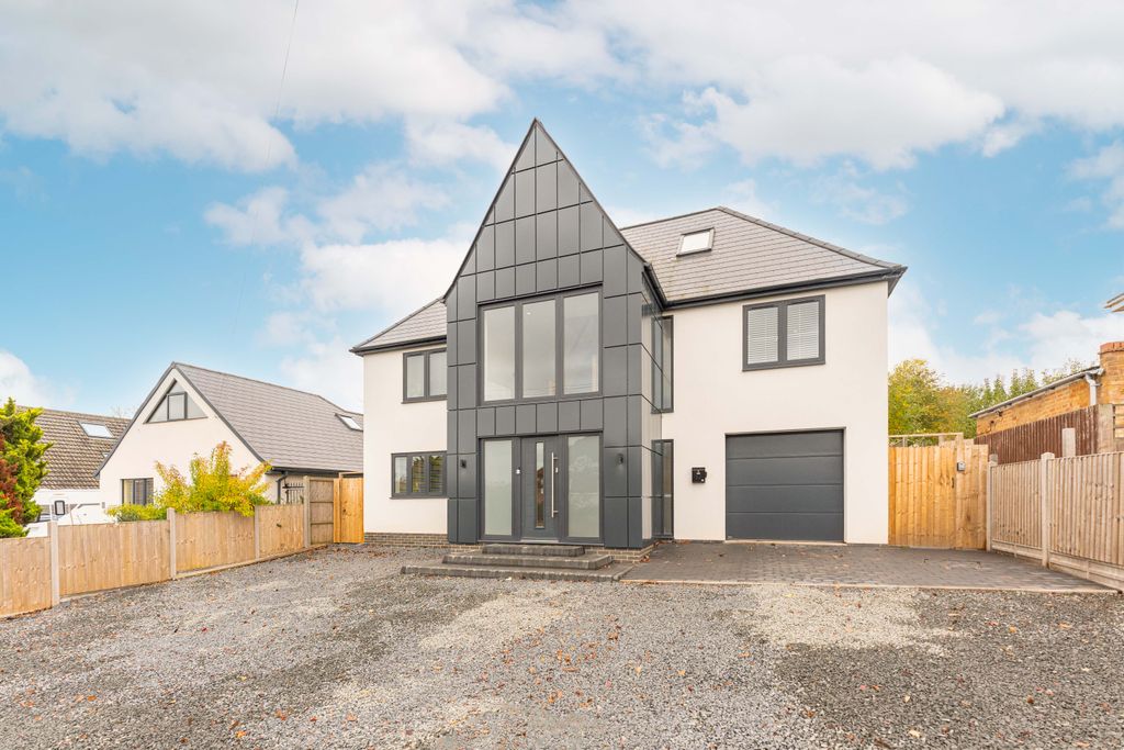 Property photo 1 of 31