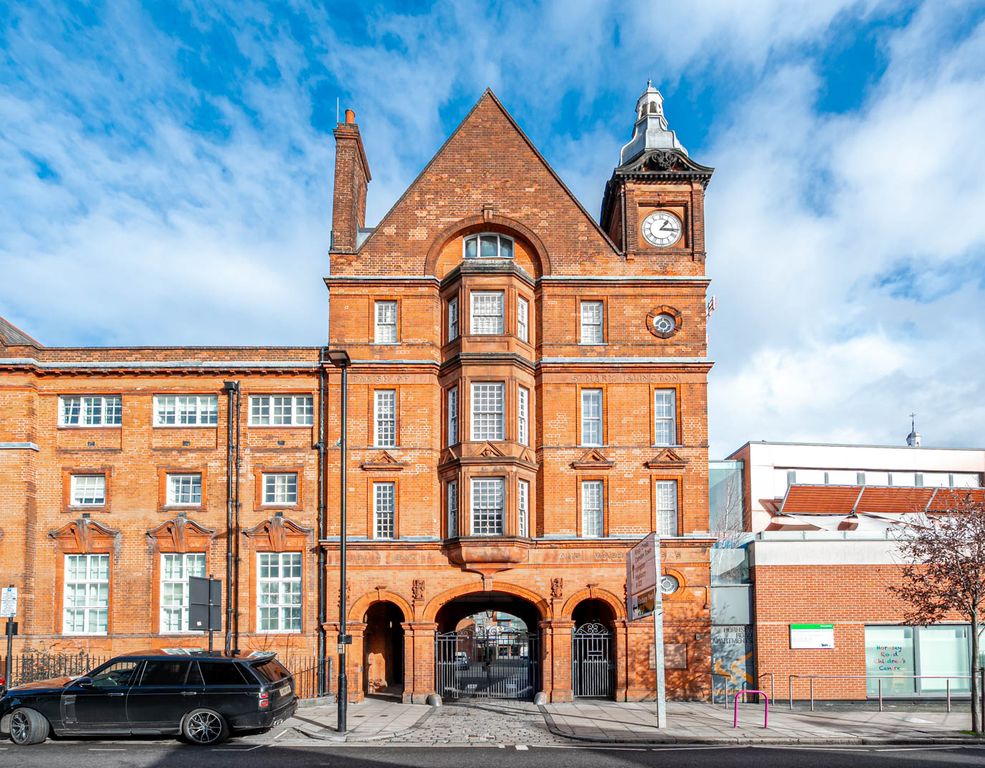 Property photo 1 of 8