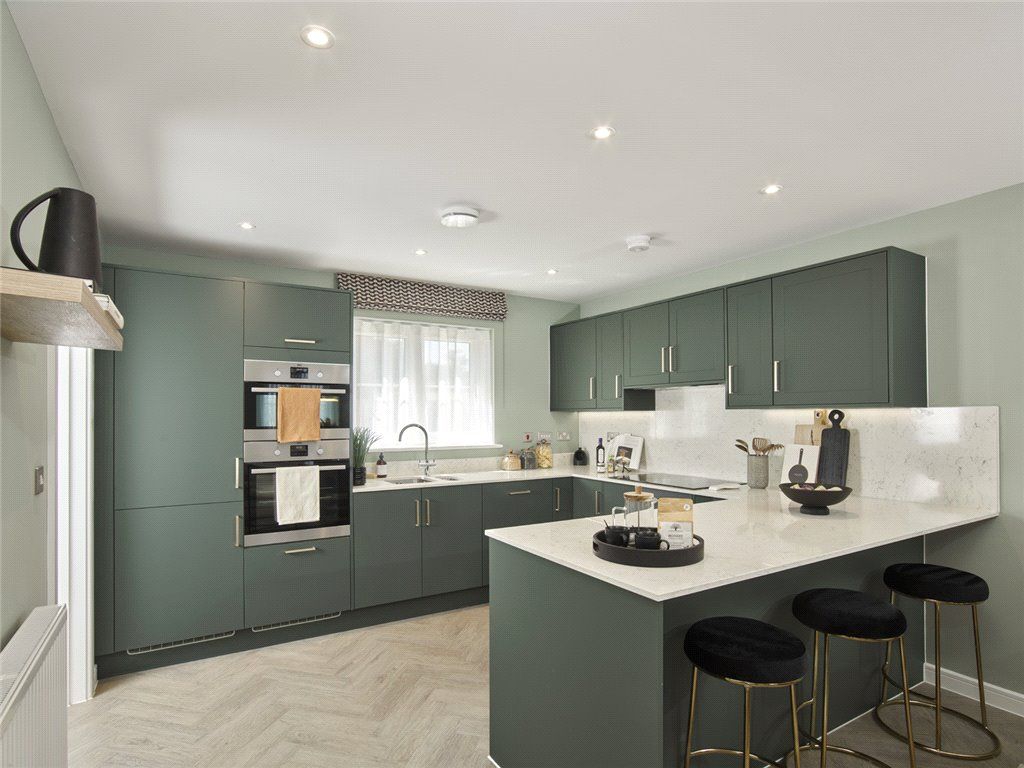 Property photo 3 of 13 Kitchen