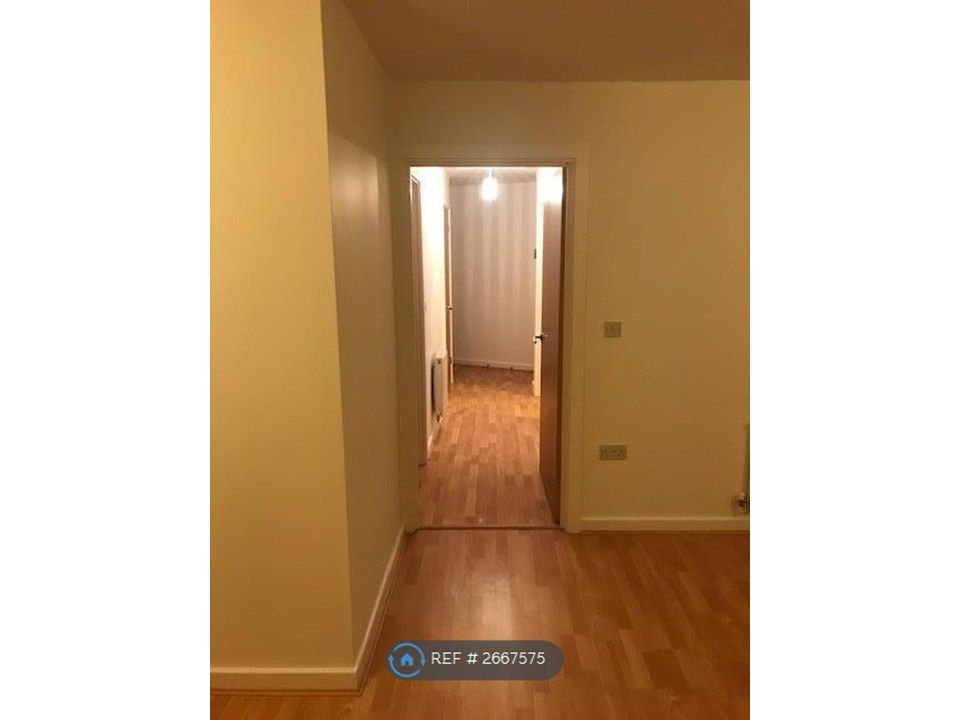 Property photo 2 of 11 Hallway Photo 1