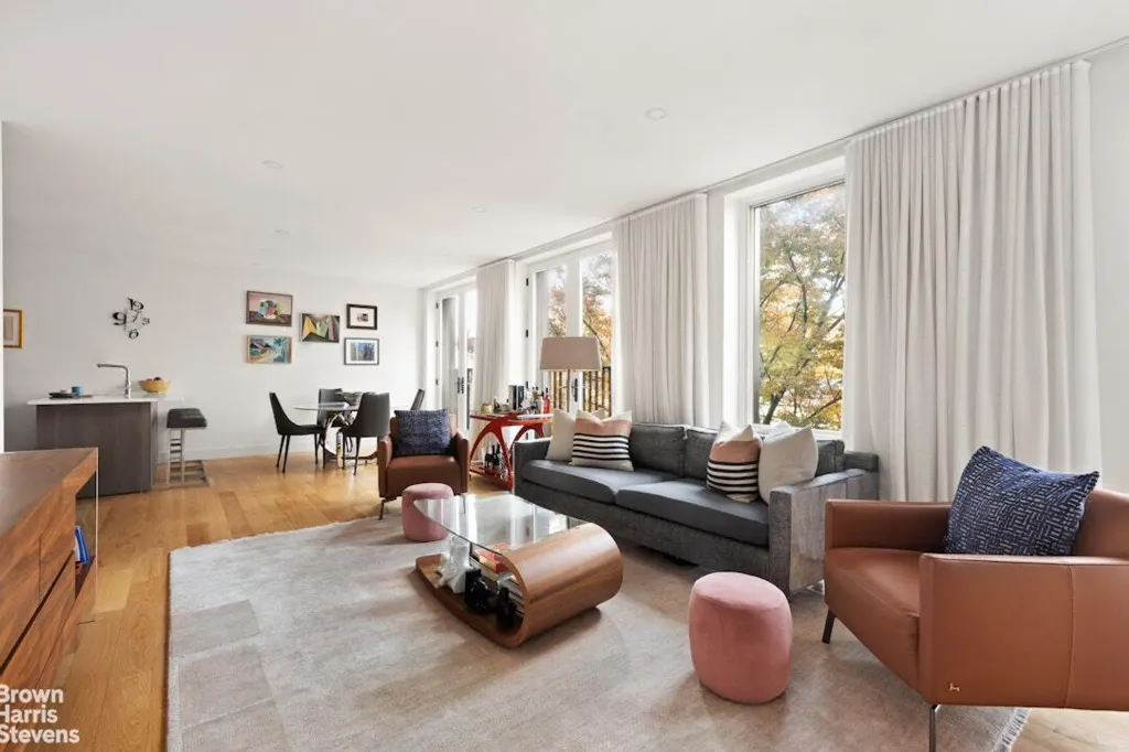 Property photo 2 of 12 <Alttext/>