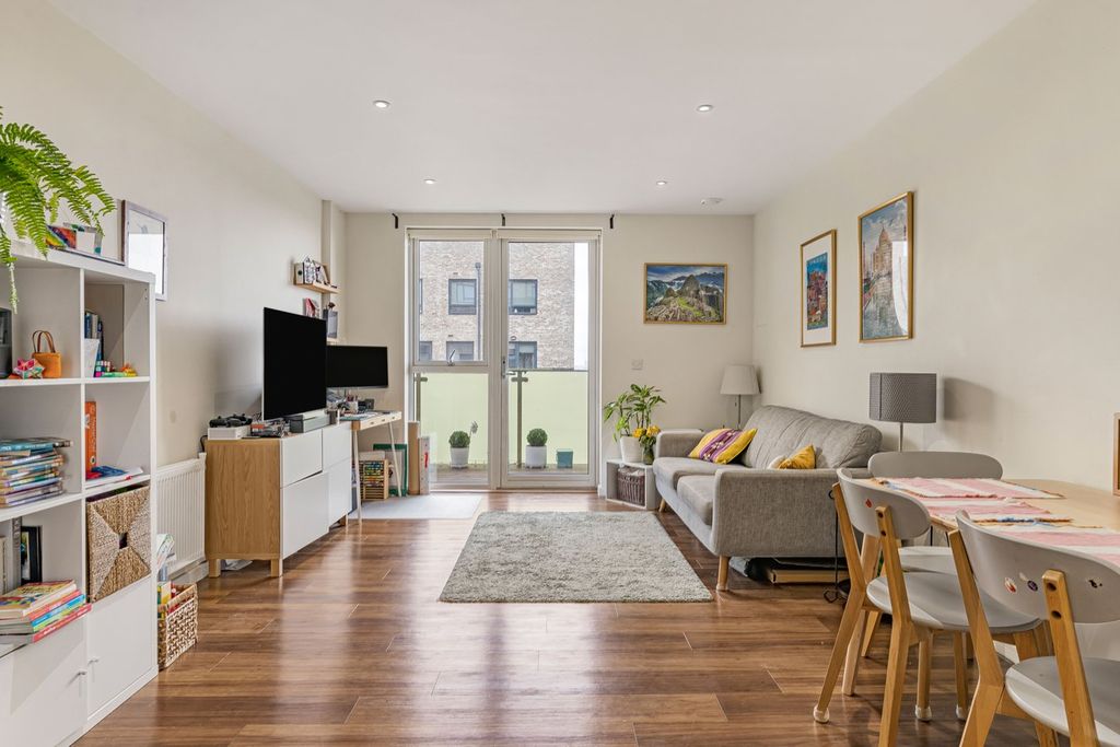 Property photo 2 of 11