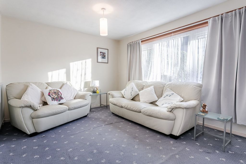 Property photo 3 of 23