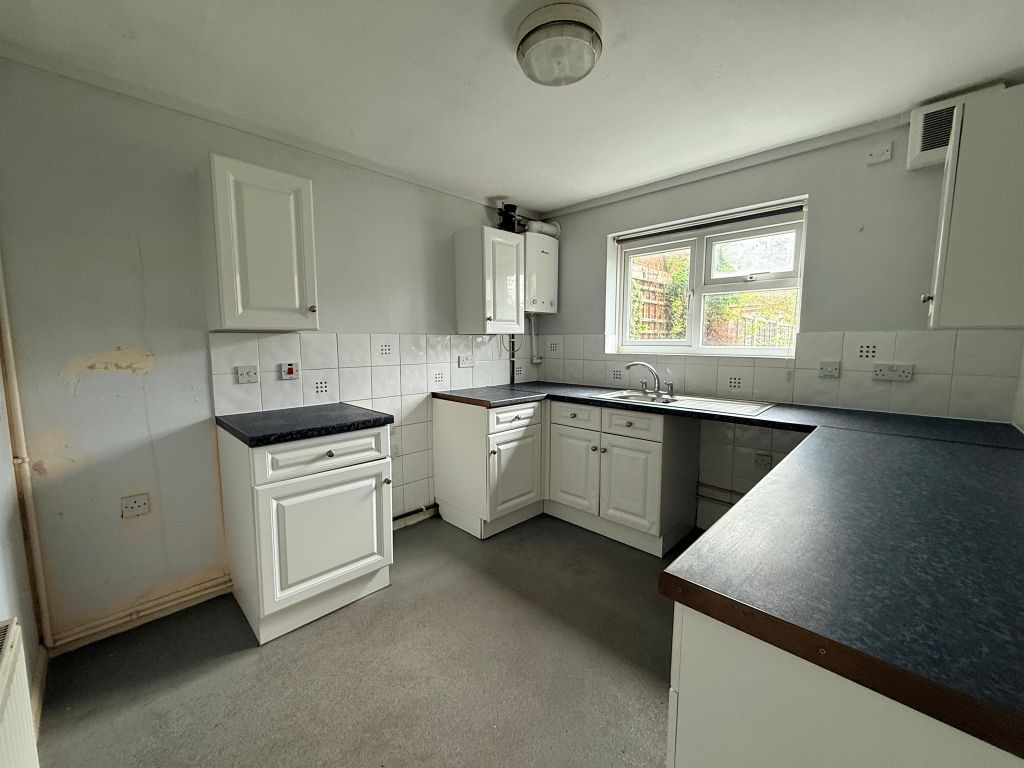 Property photo 2 of 32