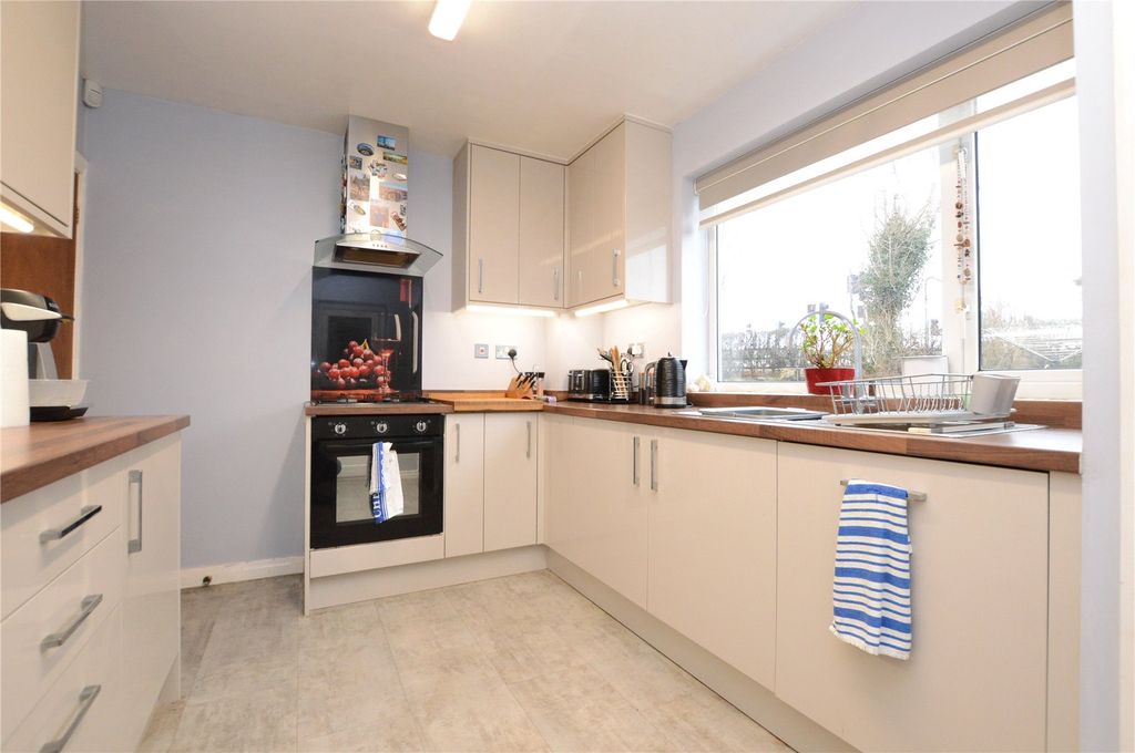 Property photo 3 of 18 Picture No. 09