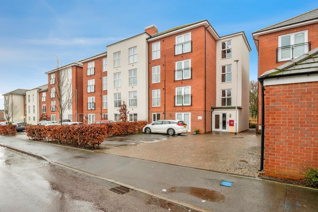 Property photo 1 of 20