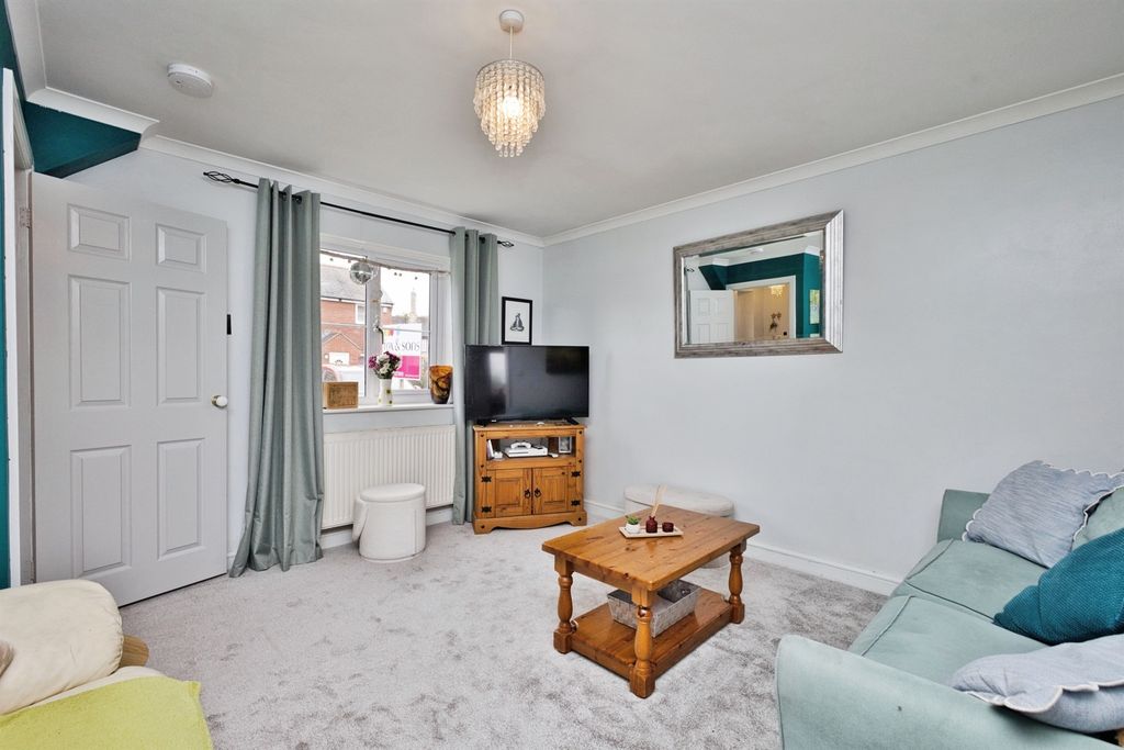 Property photo 3 of 18