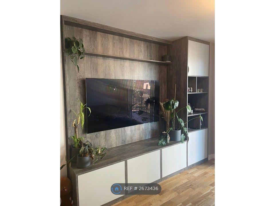 Property photo 2 of 26 Living Room