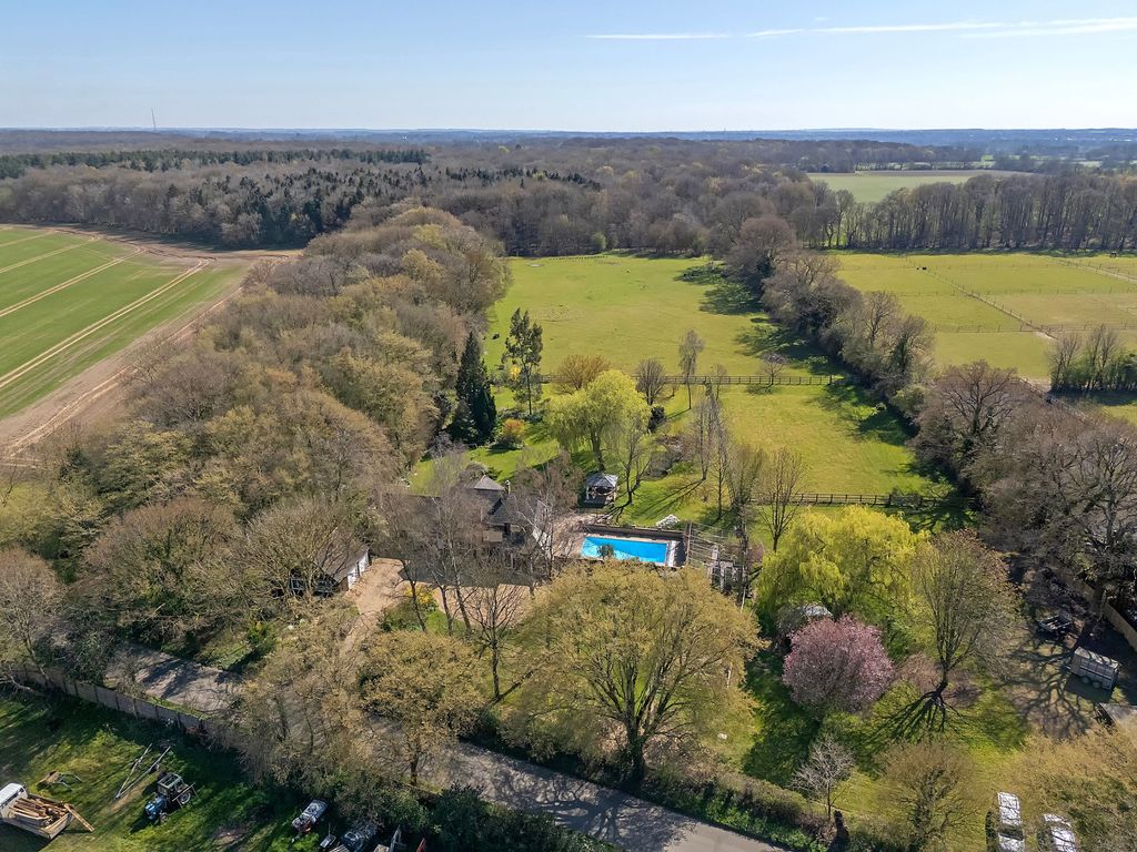 Property photo 1 of 30