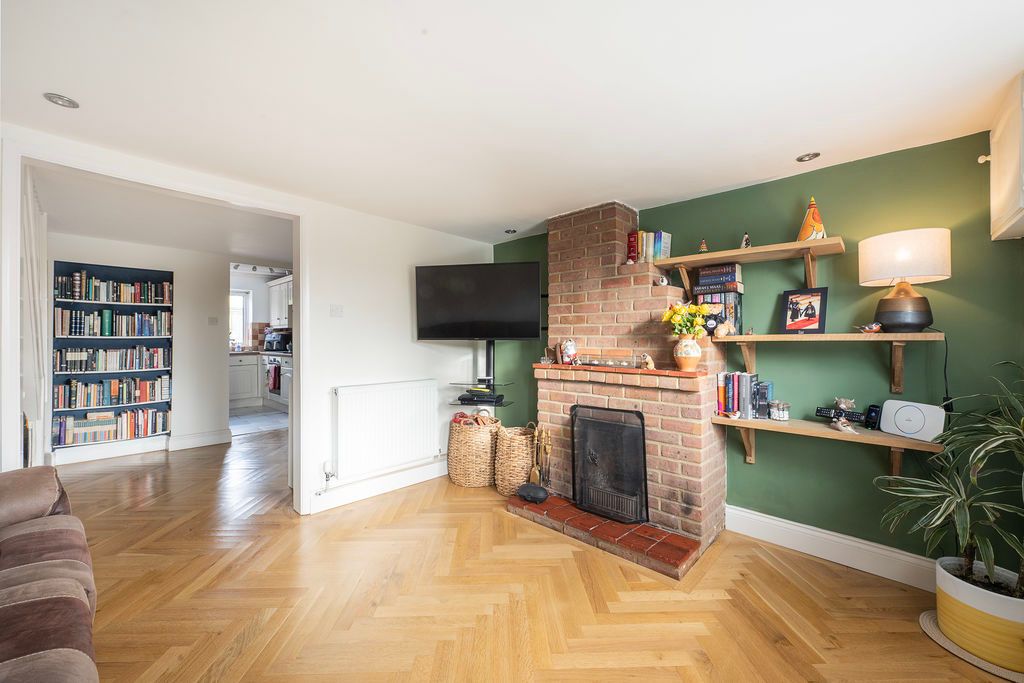 Property photo 2 of 16 Photo 1