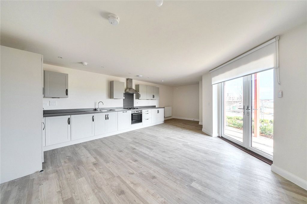 Property photo 1 of 9 Picture No. 11