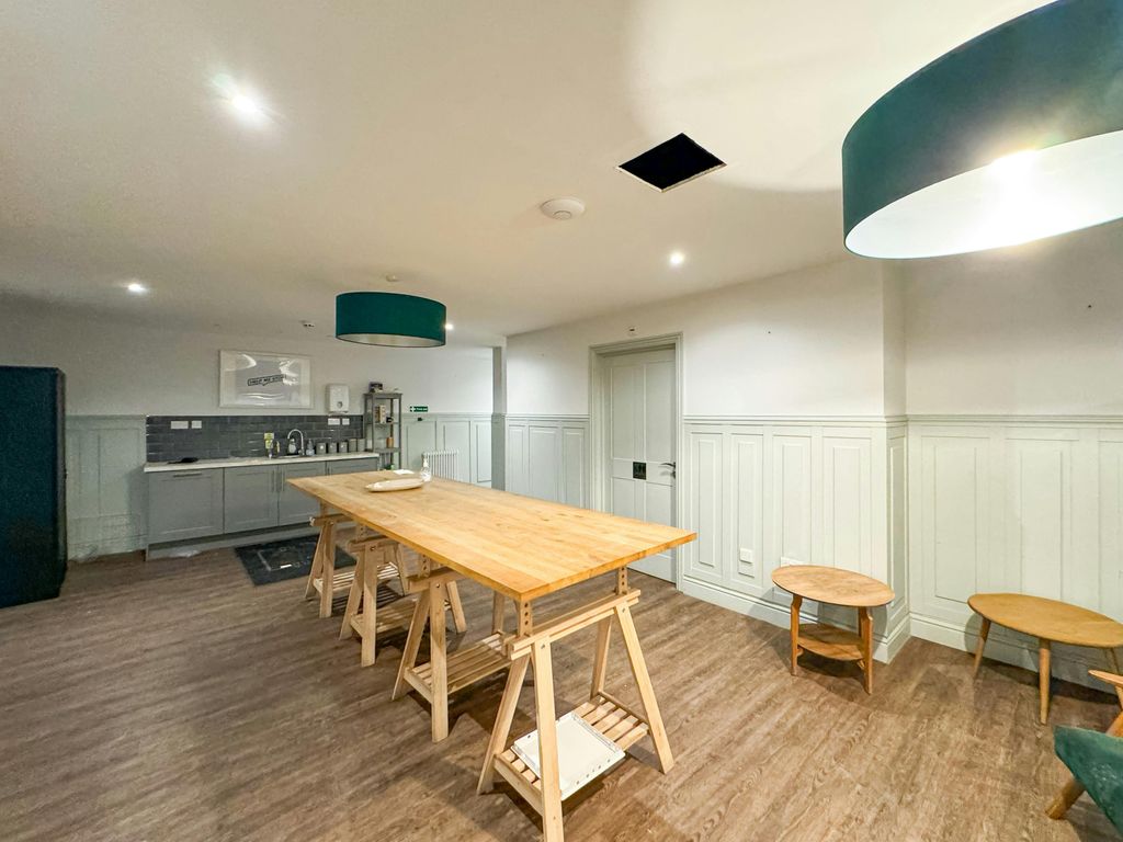 Property photo 2 of 8 2