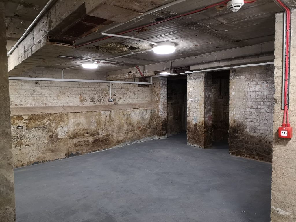 Property photo 1 of 2