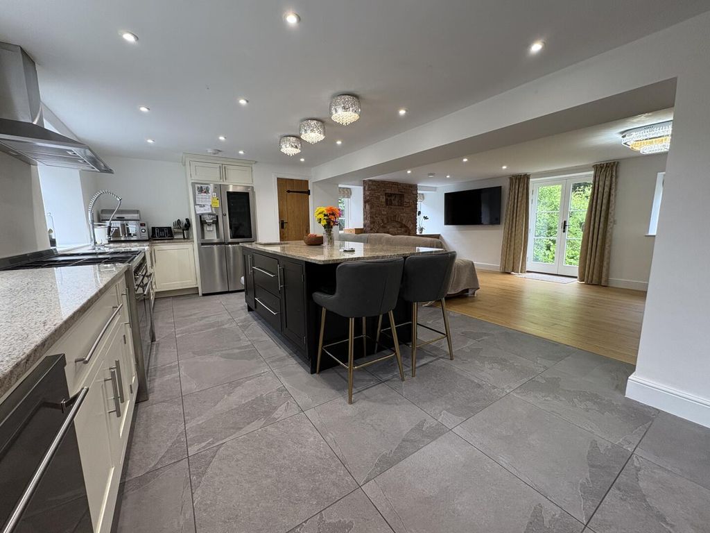 Property photo 2 of 49 Kitchen
