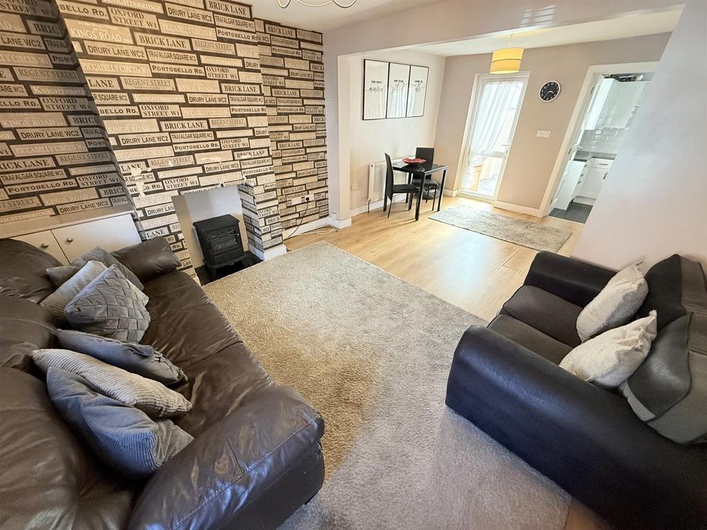 Property photo 2 of 14 Lounge/Dining Room