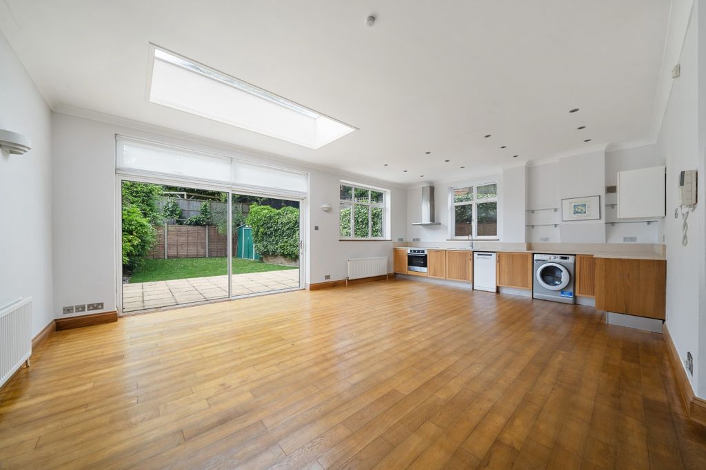 Property photo 2 of 12 4230672