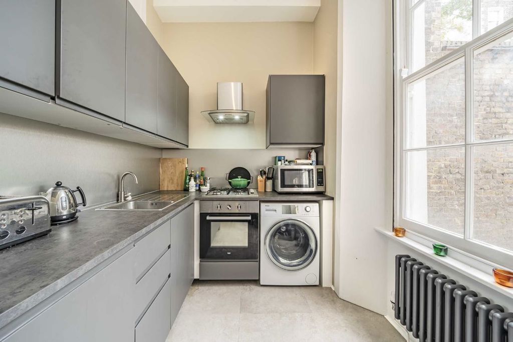 Property photo 3 of 5