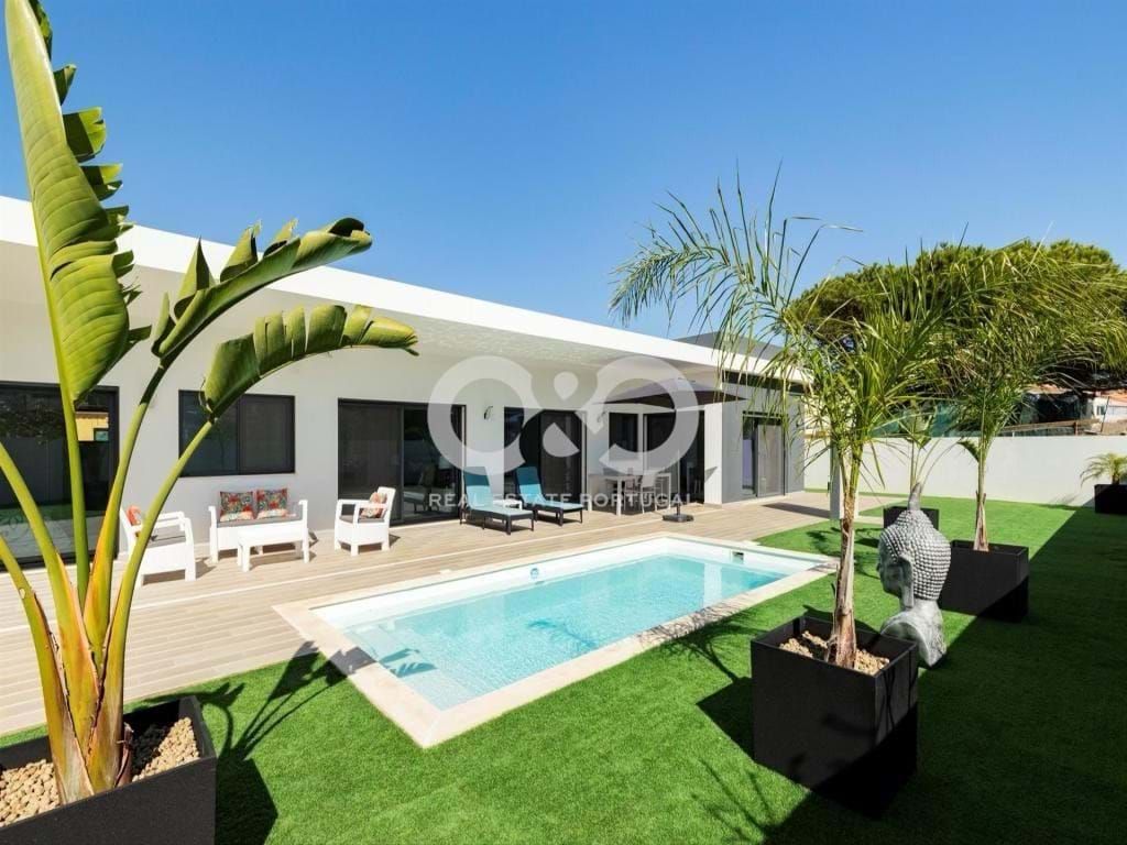 Property photo 1 of 30