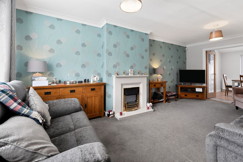 Property photo 3 of 20