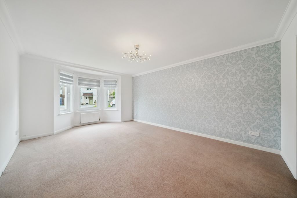 Property photo 2 of 34