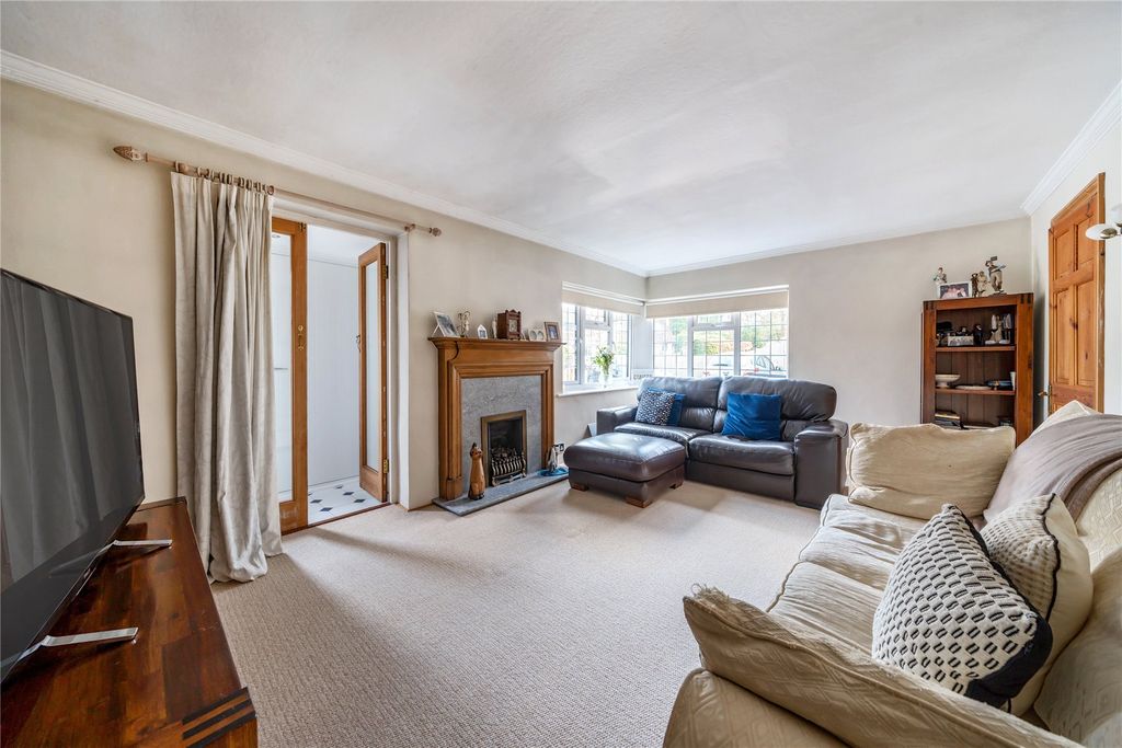 Property photo 3 of 19 Picture 3