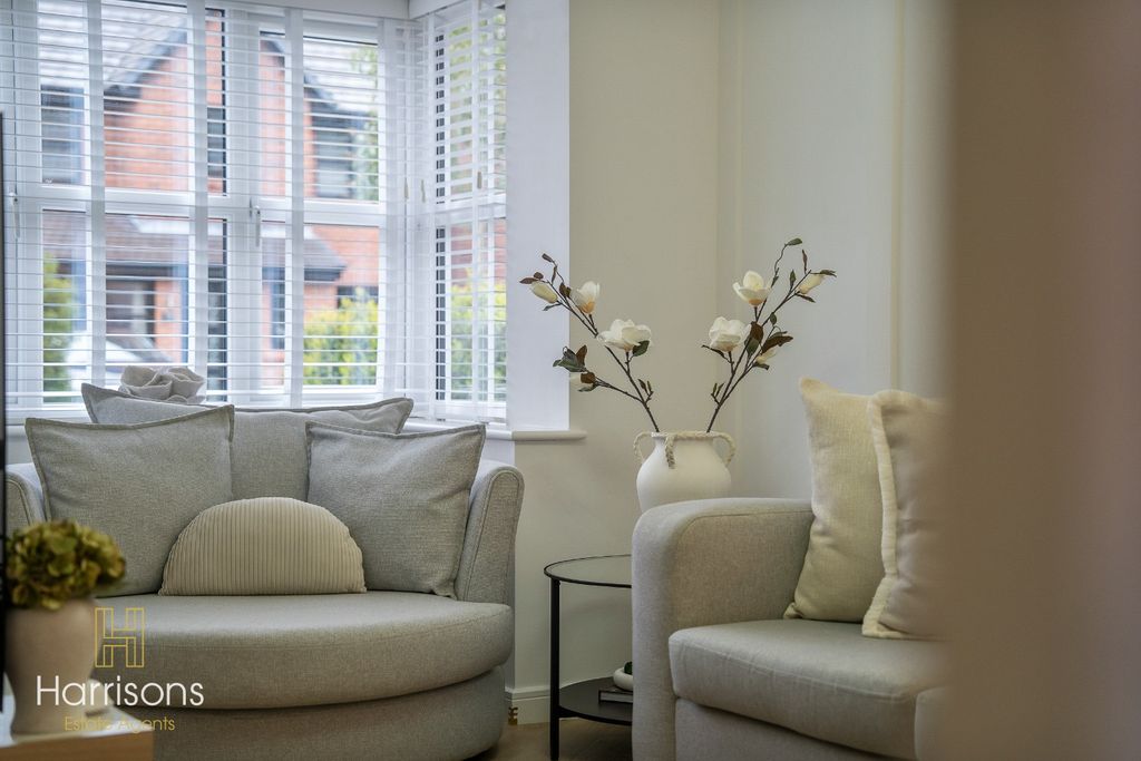 Property photo 3 of 37 5052322