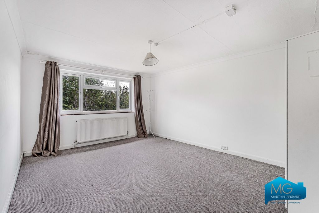 Property photo 3 of 15 Picture No. 17