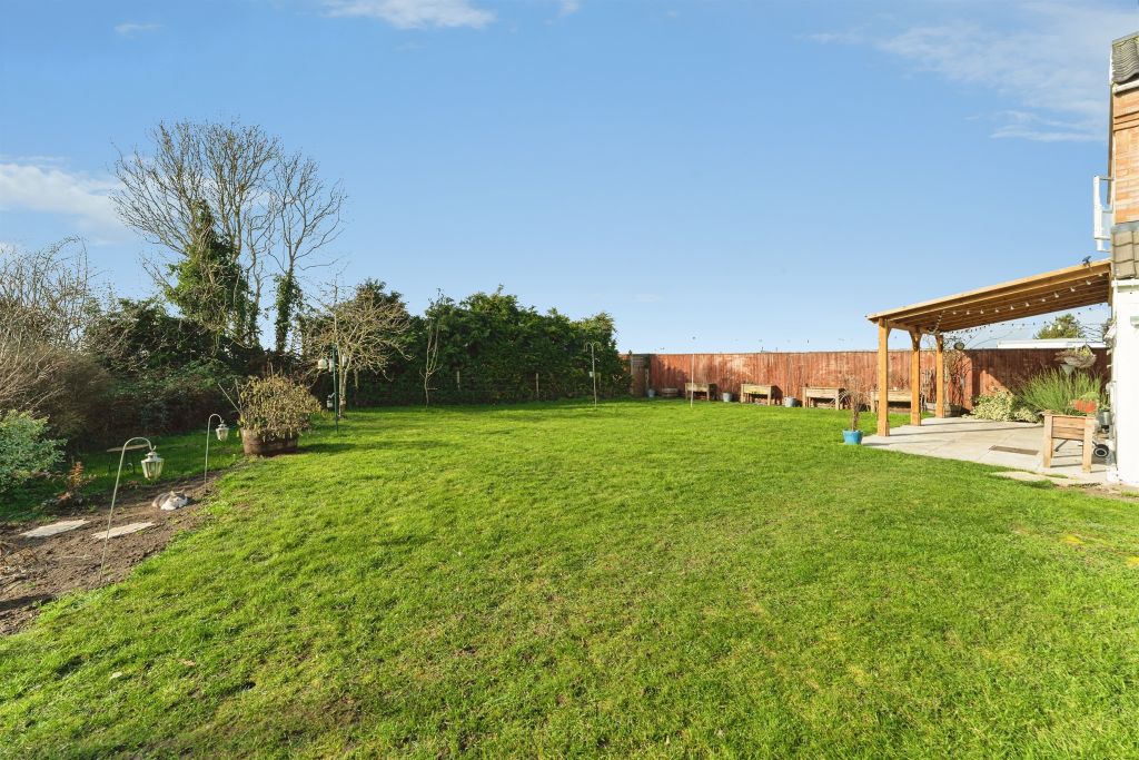 Property photo 3 of 28