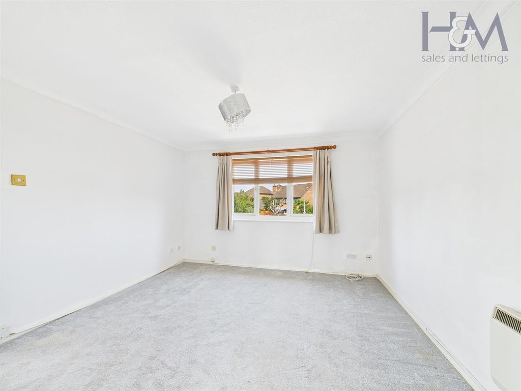 Property photo 3 of 7 Cam02804G0-Pr0348-Still003.Jpg