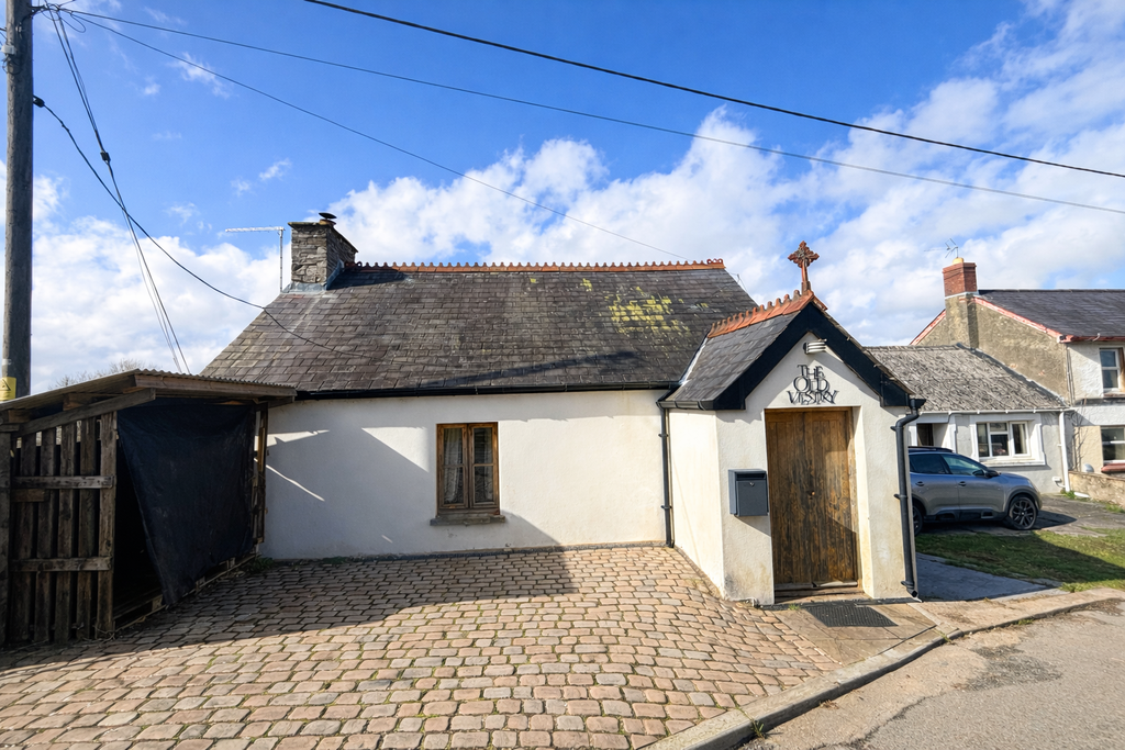 Property photo 1 of 17