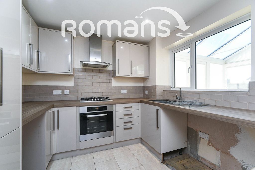 Property photo 3 of 10 3