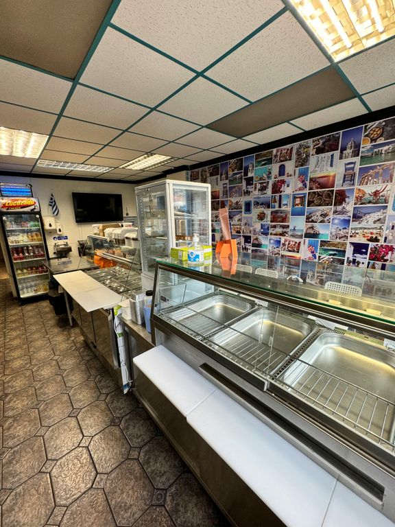 Property photo 3 of 8 Img_9337.Jpg